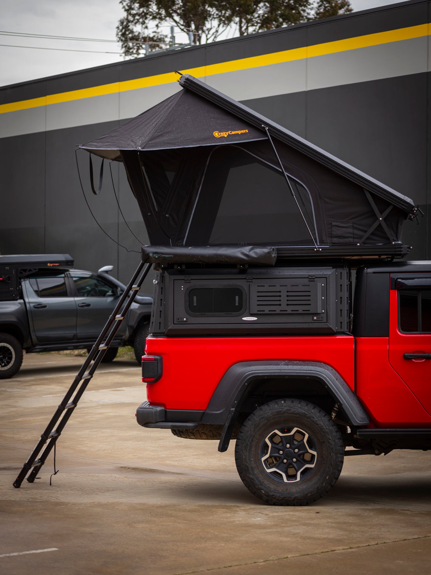 Black Friday DEAL! Overland X 1360 + 270 Awning + Shower tent