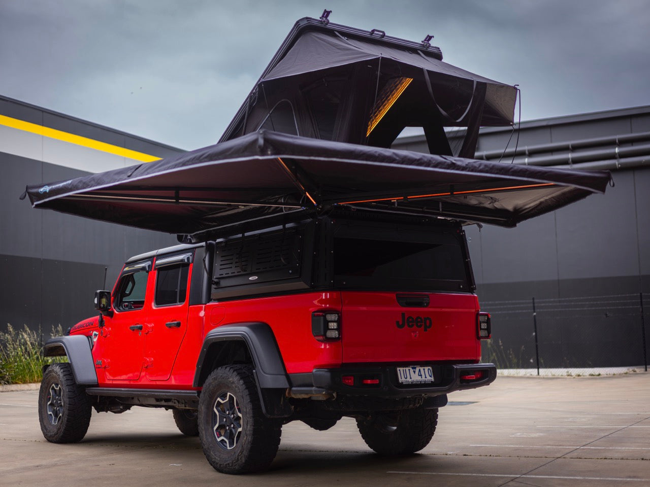 Black Friday DEAL! Trailready 1310 + 270 Awning + Shower tent