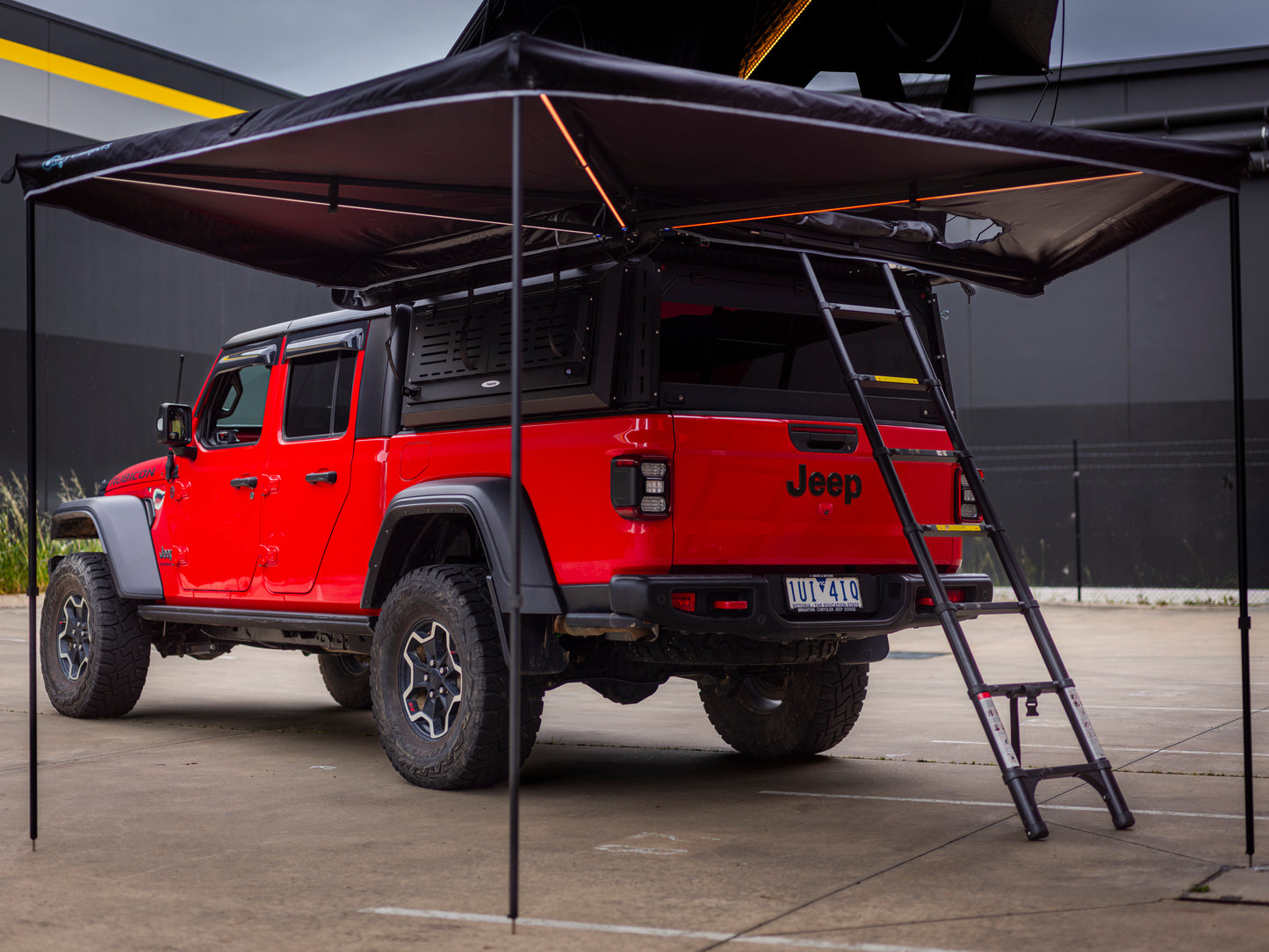 270° Free Standing Awning