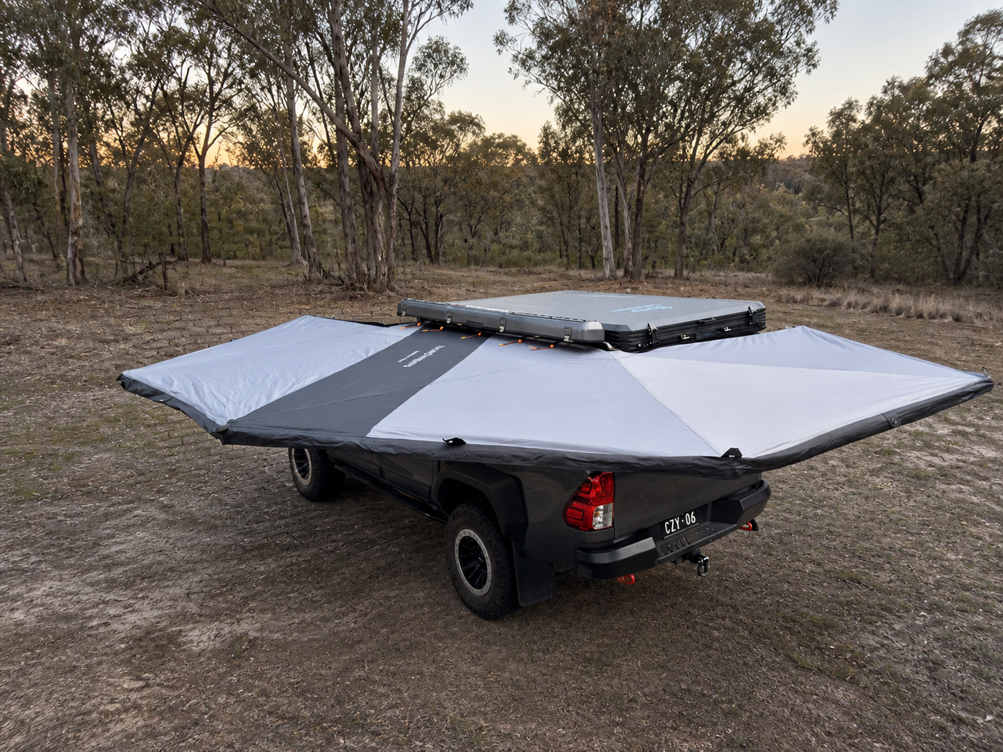 Shell 270 Plus Hard Shell Awning